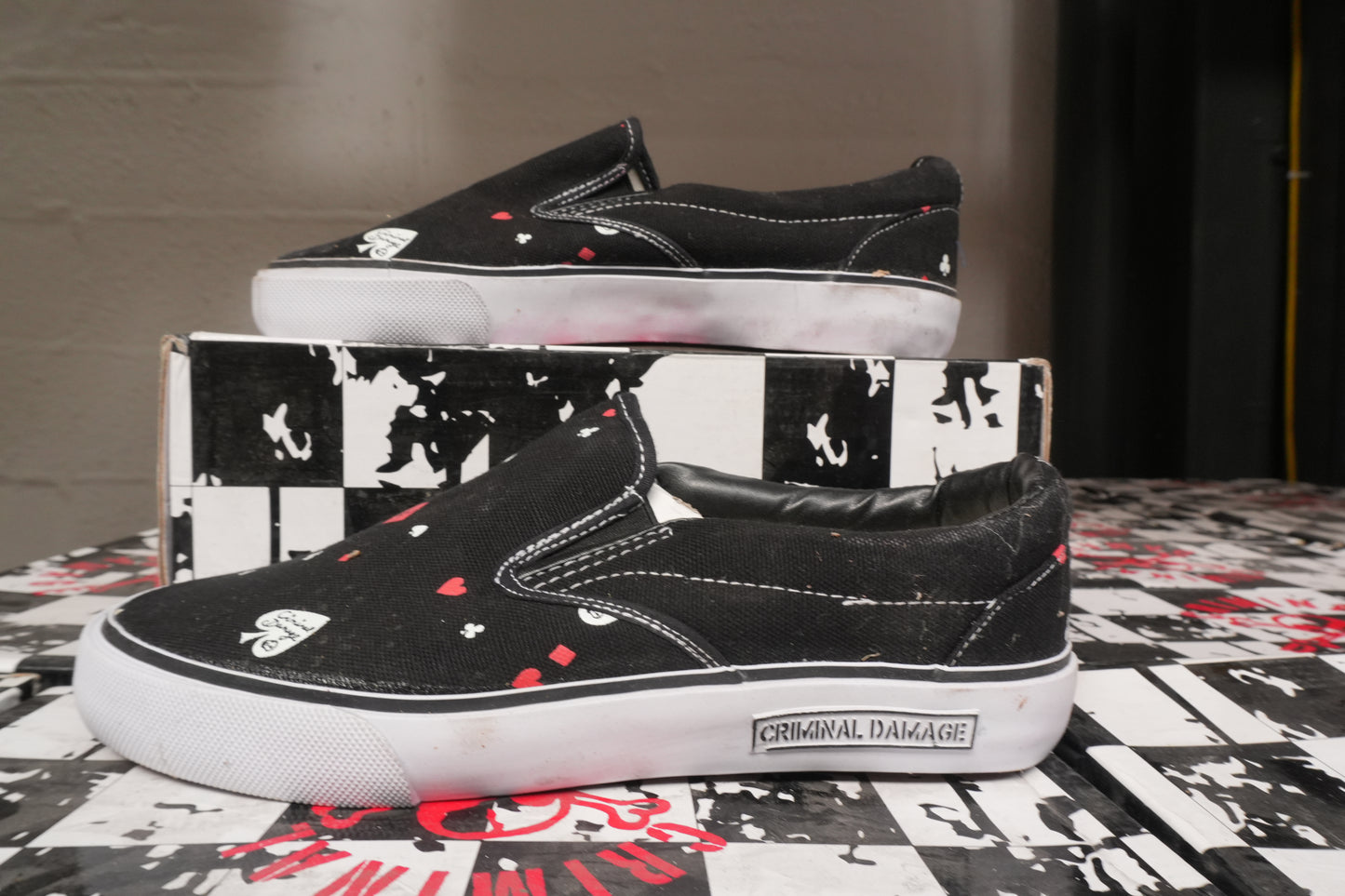 Criminal Damage Mixed B-Grade Trainers